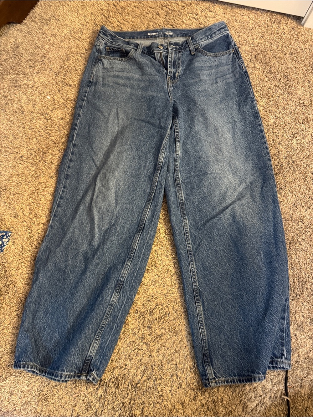 Old Navy Wide-Leg Jeans in Blue Wash